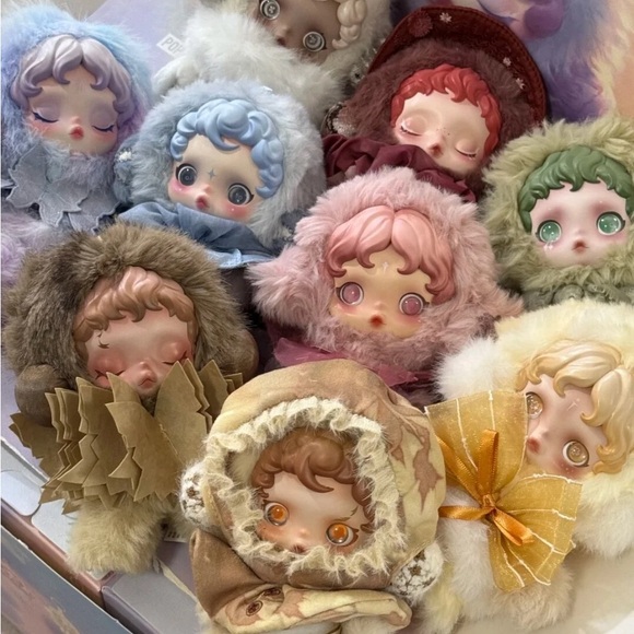 Artistic Figurine with Pastel Hues and yes, I am a secret!!! - Picture 11 of 11